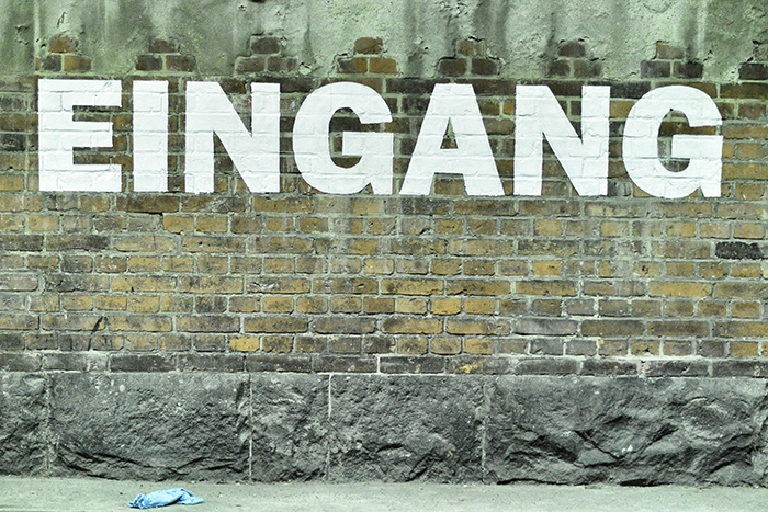 1404_eingang_700